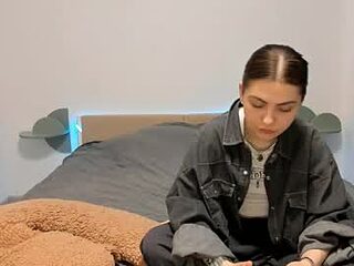 annagreater live webcam thumbnail