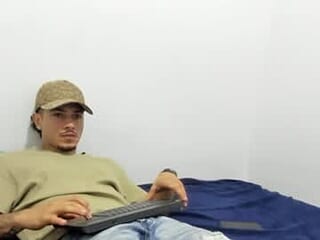 annyandmathi live webcam thumbnail