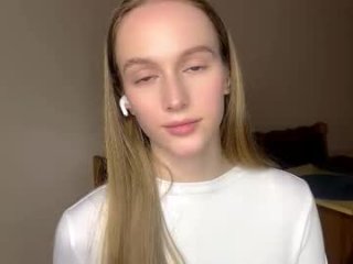 antionettepulgarin live webcam thumbnail