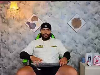 apolo_ryder live webcam thumbnail