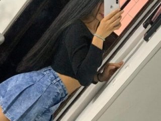 aprildreams19 live webcam thumbnail