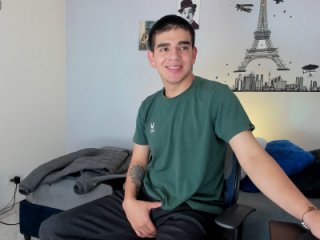 Ares_Johnson live webcam thumbnail