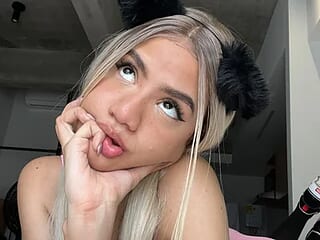 Ari_Blis live webcam thumbnail