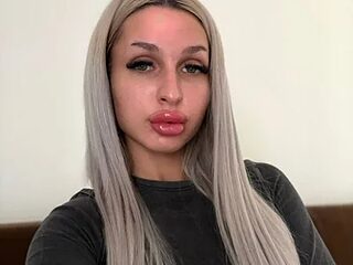 ArianaXO_ live webcam thumbnail
