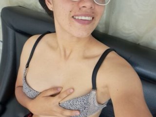 Arieeel_09 live webcam thumbnail