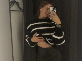 Arielle_Swan live webcam thumbnail