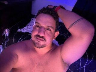 Arturolover live webcam thumbnail