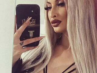 AryssWhite live webcam thumbnail