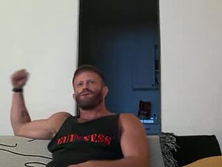 archie_beador live webcam thumbnail