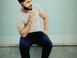 areee214 live webcam thumbnail