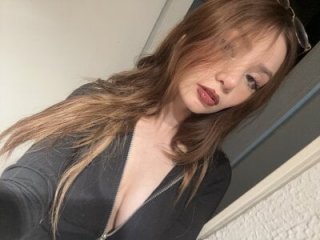 ari_kat live webcam thumbnail