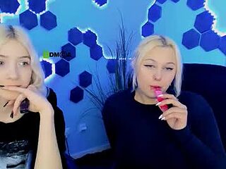 aria_blaze_ live webcam thumbnail