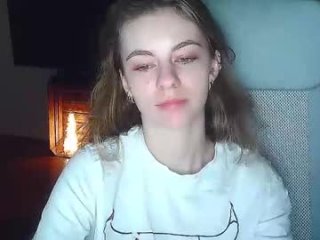 ariacreazy live webcam thumbnail