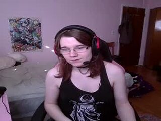 ariathebrat live webcam thumbnail