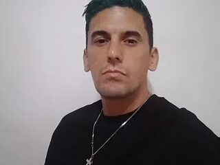 armanidj7 live webcam thumbnail