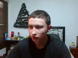 aron_miller18 live webcam thumbnail