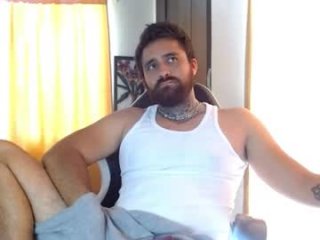 aronmiller404 live webcam thumbnail