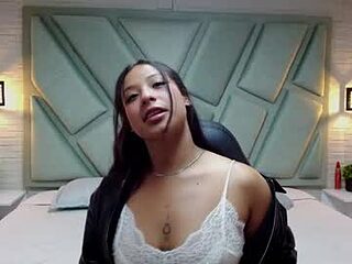 artemis_57 live webcam thumbnail