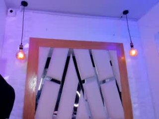 ary_cooper_ live webcam thumbnail