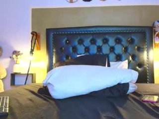 arya_tsuki live webcam thumbnail