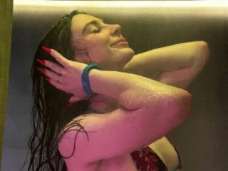 Ashley-Urban live webcam thumbnail