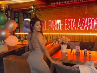 AshleyG_222 live webcam thumbnail