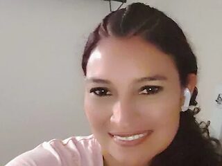 Ashley_Laurentmar live webcam thumbnail