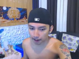 asian_hugedickx live webcam thumbnail