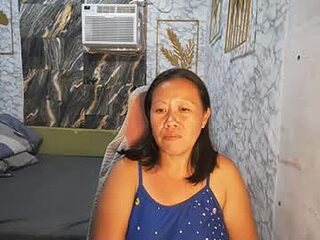 asian_salya live webcam thumbnail