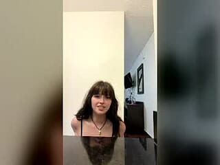 astridlynnv3ga live webcam thumbnail