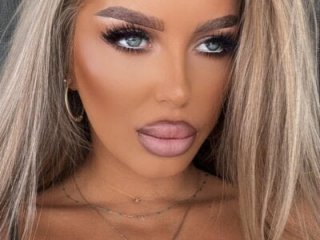 AubrieleRouj1 live webcam thumbnail