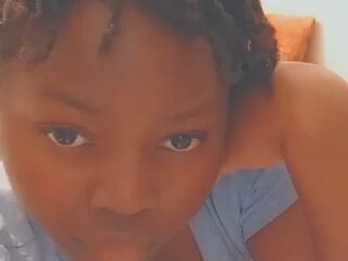 Aura_desire live webcam thumbnail