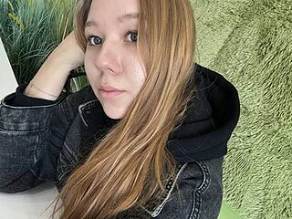 AuroraMalfoy live webcam thumbnail