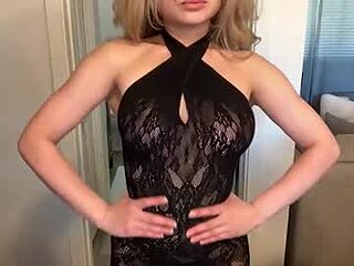 ava_petite_ live webcam thumbnail