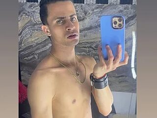 Axxel_26 live webcam thumbnail