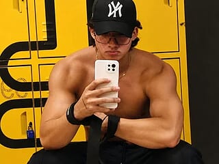 Axxel_Muscle live webcam thumbnail