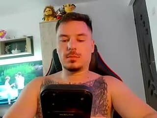 axelforyou25 live webcam thumbnail
