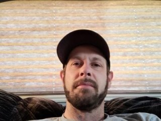 axelongshaft69 live webcam thumbnail