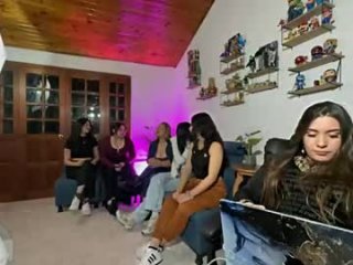 ayla_ny live webcam thumbnail