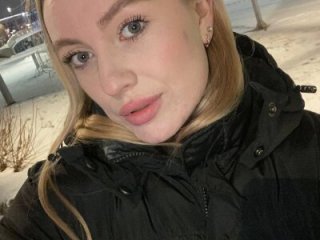 AzallandRoom live webcam thumbnail