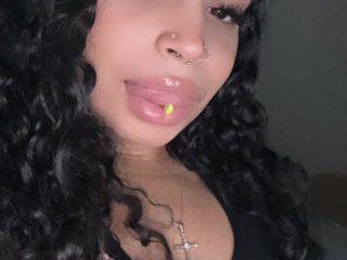 azaraxxxamor live webcam thumbnail