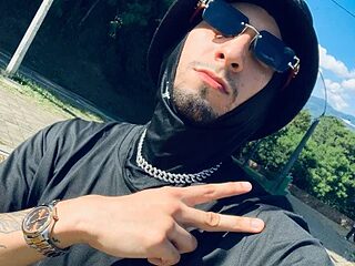 azraelsexyhot live webcam thumbnail