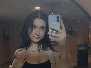 B4BYJINX live webcam thumbnail