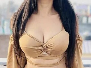 BABY-_LAVNYA live webcam thumbnail