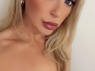 Babe_blond live webcam thumbnail