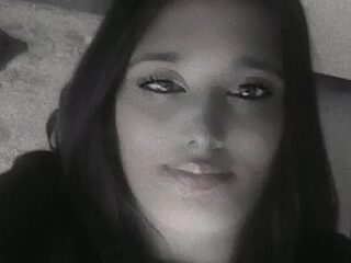 Baby_P live webcam thumbnail