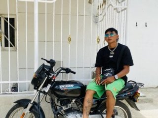 Babyalienqm live webcam thumbnail