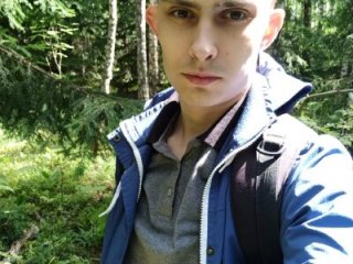 BadGayBig live webcam thumbnail