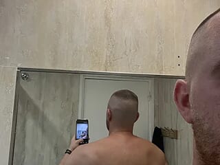 BadSerhii live webcam thumbnail