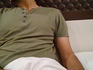 Bangalore-Big-Cock live webcam thumbnail